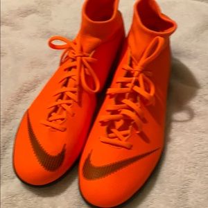 Nike Men’s size 9 Superflyx Mercurial Orange shoes